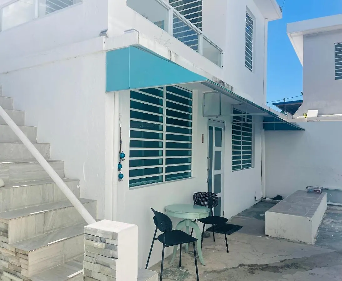 Multi Home In Isla Verde Beach Area With 5 Separate Apts Include 10 Bedrooms And 6 Bathrooms Sleep 26 People San Juan 0*,  Portoryko